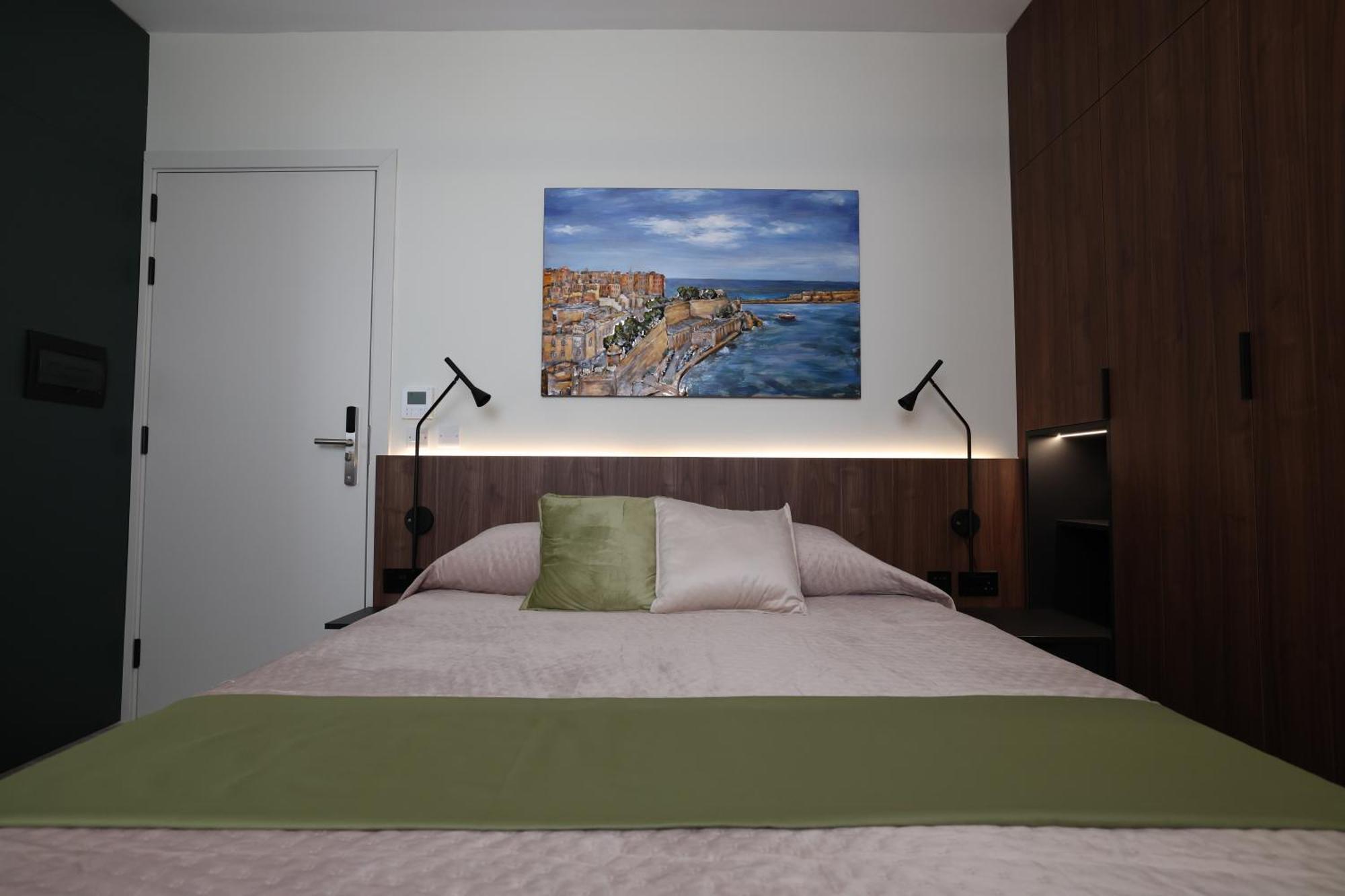 Bonaci Boutique * Sliema